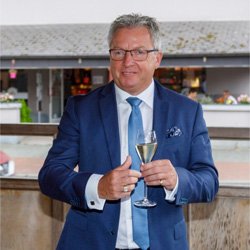 Kurt Dillen (Vice President & Managing Director EMEA & SAL, Dover Fueling Solutions) - Depoimento para o case Materializando o Pertencimento da Lampejo Filmes